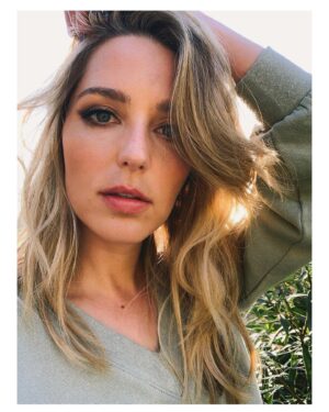 Jessica Rothe Thumbnail - 66.9K Likes - Top Liked Instagram Posts and Photos