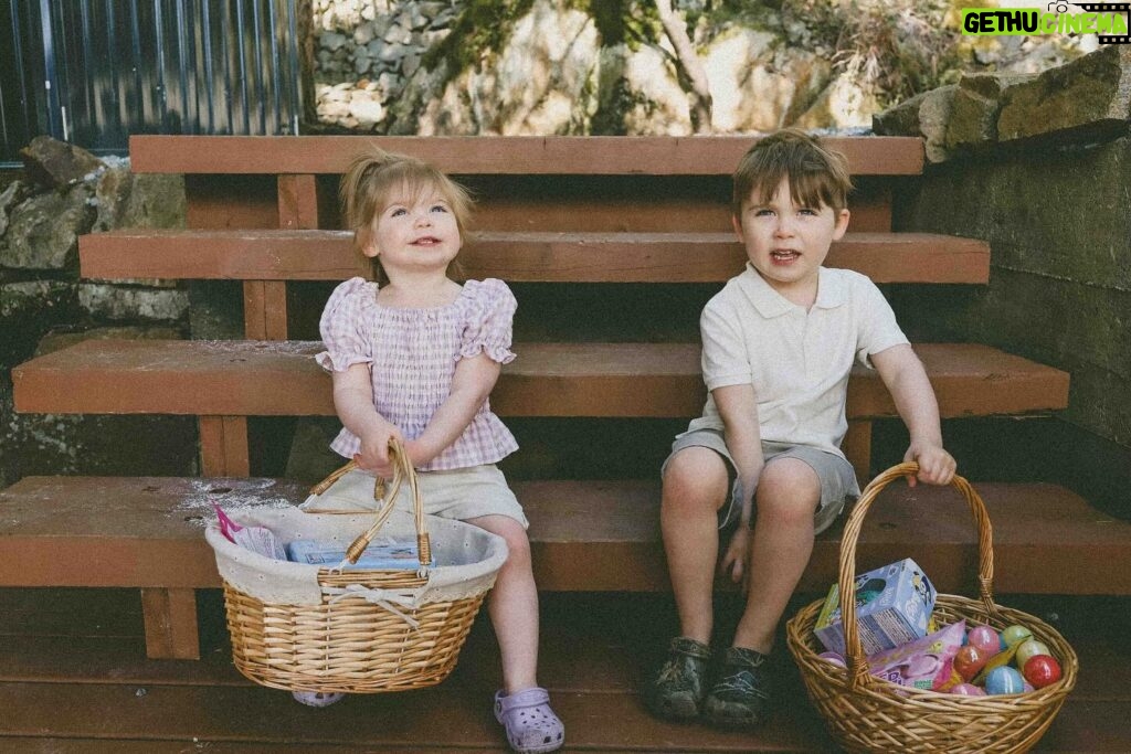 Jessica Sipos Instagram - Happy Easter! Let everything you do, be done in love.