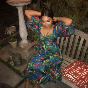 Jessica Sula Instagram - I asked @cowboywife1 to take some photos for the gram after @paniconprime press and this is what we did. She does not want me to share these as they are terrible. Influencers how do you do it ? Thank you @thealist.us and @farmrio for making me look presentable.