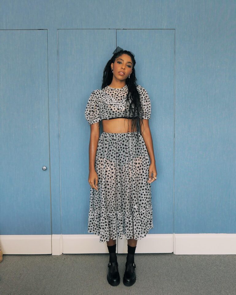 Jessica Williams Instagram - Entergalactic Press Day Stars Top and Skirt// @batshevadress THANK YOU!! True Size 11 shoes// @reformation Jewels// @crystalhazejewelry Socks// @wolford Styling// @sarahslutsky Makeup// @rebeccarestrepo Hair Styling// @takishahair Hair Install// @hairbyashnicole