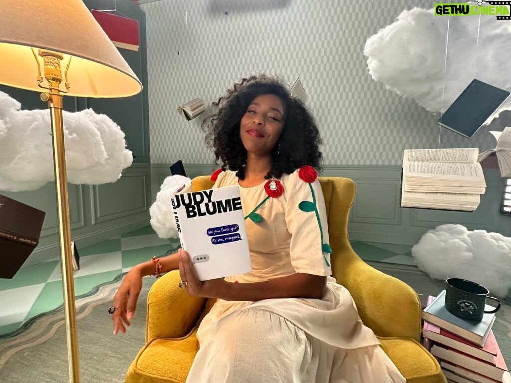 Jessica Williams Instagram - HONORED to get to read “Are You There God? It’s Me Margaret.” By THE Judy Blume for the @aclu_nationwide banned book series! Thank you for having me! #ireadbannedbooks Makeup// @radmakeup Dress// @samanthapleet Shoes// @carelparis (Thank you!!)