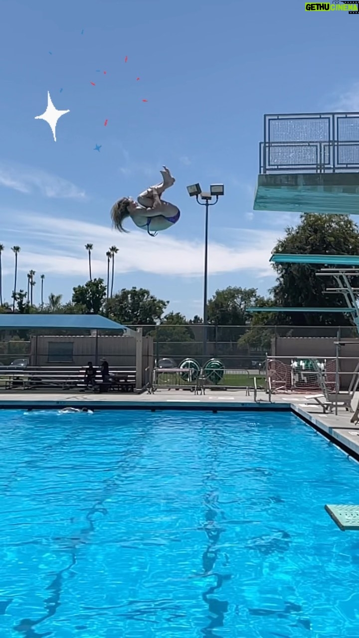 Jessie Graff Instagram - So proud to have taken 1st place at the first annual @staciewrath Birthday #BellyFlop Competition! Happy birthday Stacie! And thank you @24k_stunts @iamsu_bin @steveterada @jmocak @abigailbrockman for cheering me on! #fail #divingfail #faceplant #happy4thofjuly