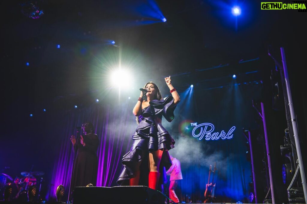 Jessie Ware Instagram - 20,000 of you came to dance at the Pearl this weekend. An absolute career highlight, thank you so much for being there to celebrate with us. Biggest love to my Pearlettes, my crew, my team and of course every one of you who has come to the That! Feels Good! Tour, you made this all happen every single night x