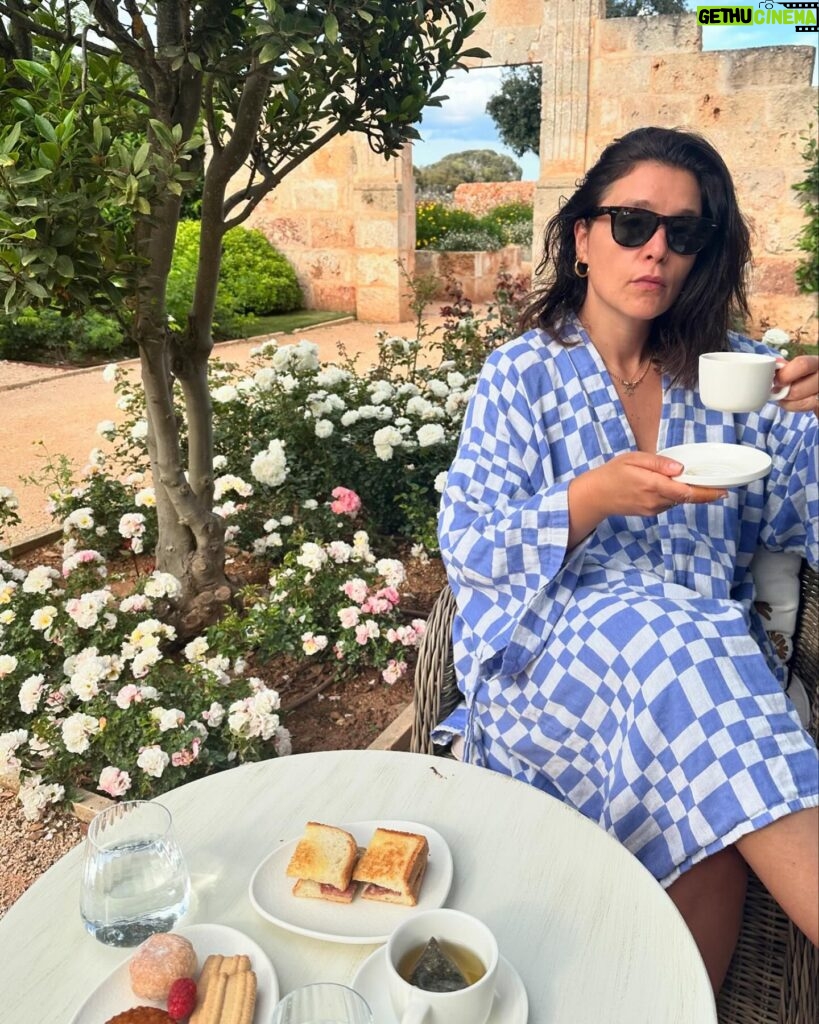 Jessie Ware Instagram - Gorgeous few days in Menorca - visiting @hauserwirth in the pouring rain, eating a lot of croquettes and caldereta, drinking delicious Menorcan wine, relaxing at the 18th century Manor Son Vell @vestige.collections where I felt like I was a lady of Bridgerton, reading, losing UNO and hiking to turquoise sandy beaches in unsuitable footwear. Ready for the summer of festivals ahead!!! X