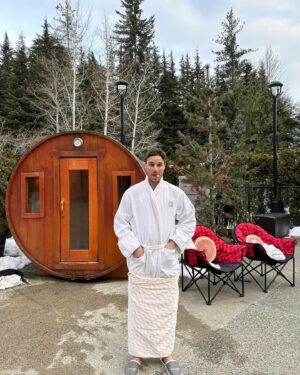 Jessika Dénommée Instagram - 30 ans for my love❤️😬 
Je lui ai donc organisé un petit séjour surprise de 4 jours à Whistler ❤️