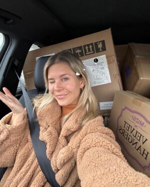 Jessika Dénommée Instagram - Recap weekend ! 🥹♥️

Tellement fière de notre première boutique permanente à la place laurier / Québec 

merci à tous ceux et celles qui se sont déplacé pour venir nous voir 🥹♥️

Nous sommes tellement choyés d’avoir une si belle communauté 😍

Un gros merci aussi à @kandju.bonheurgaranti @caketoi @loccasion_dembellir @wabisabi.matcha @arrow_location Pour avoir rendu l’expérience encore plus merveilleuse ♥️♥️😍