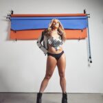 Jessika Evelyn Heiser Instagram - Happy Monday! Already been a super productive day and feeling incredible gratitude rolling into this week! This morning, talked to some clients, got some errands done, and am excited to get in the gym and continue to crush training and nutrition as we get closer to Wrestlemania 40! 19 days away! 📷 @ricklandyoung Glam: @bfabulous1 #ladyrefjess #wwereferee #jessikacarr #selflove #wrestlemania #smackdown