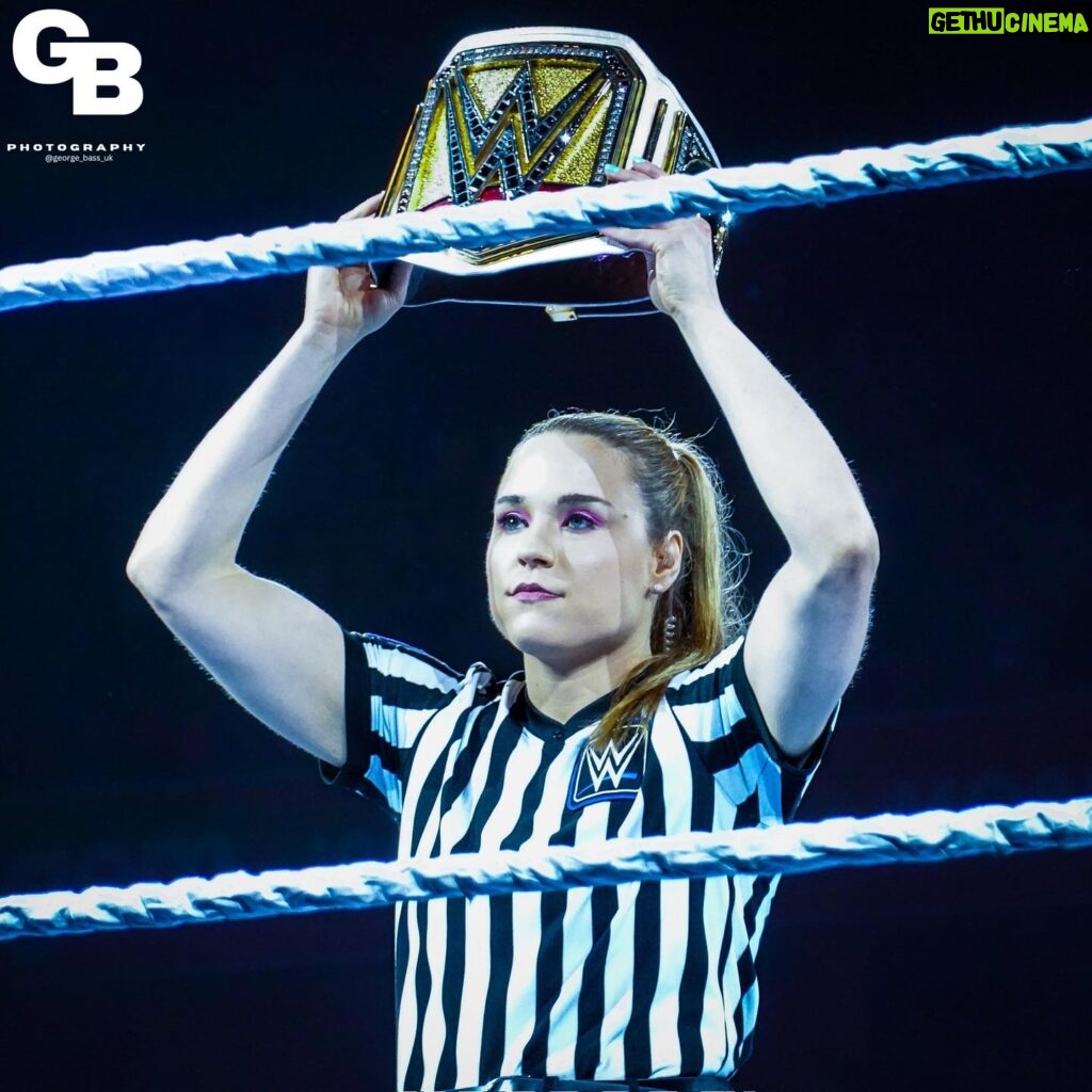 Jessika Evelyn Heiser Instagram - Just a girl who dreamt big dreams and is still dreaming. Thank you London, Nottingham, and Glasgow! Crown Jewel is up next 🩵 📷 @george_bass_uk
