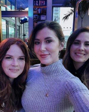 Jewel Staite Instagram - 🌹😻