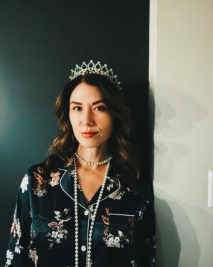 Jewel Staite Instagram - Big 👑energy for 2024