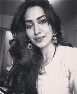 Jhataleka Malhotra Instagram - Kabhi kabhi..