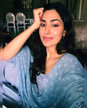 Jhataleka Malhotra Instagram - Random 💙🦋

#photodump