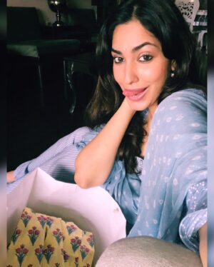 Jhataleka Malhotra Instagram - Random 💙🦋

#photodump