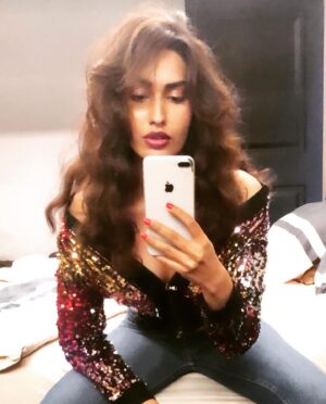 Jhataleka Malhotra Instagram - Selfie dump…is that a thing ? 🤔

#randomness