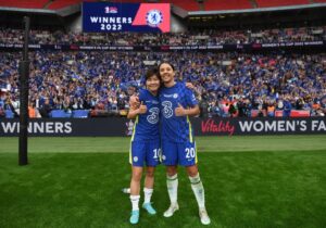 Ji So-yun Instagram - What a beautiful way to say goodbye 💙 
Thank you for the most incredible, unforgettable 8 and a half years. No words can describe how much i will be missing all the staff and teammates and of course the fans.
This truly is the perfect way to end my chelsea career 💙 
Love you all 
UP THE CHELS! 💙💙