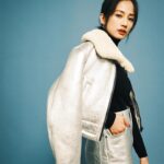 Jian Man-shu Instagram - @marieclairetw 9月專訪 摘錄 III. 就現狀來看，我好像不管在事業或是家庭方面，都已經到位了，但就個體而言，我還是要持續進步，不會就這樣滿足。我覺得自己每一天都好像比昨天衰老一點，但也更成熟，這樣的消逝和獲得是很美好的過程，如果可以，希望可以用專業的方式和大家分享。 Photo｜Johnny Lu Text｜Vivienne Lin Editor｜Vickie Wu Styling&Vision｜Yuyu Kwen Make up ｜@ara.wu @so.easystudio Hair｜@ajae_yt @drivenby #沒有你依然燦爛 #江以晴 #manshujian #簡嫚書 @love_yourself1152