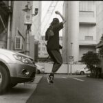 Jian Man-shu Instagram - 拿東西去給史內卜教授，就亂入成為手沖教學的教材了⋯⋯而且史內卜教授剛才指著我的皇帝豆問：妳幹嘛帶碗豆來。 @snappp_magazine #底片羔羊 #是羊羹 #美的羔羊