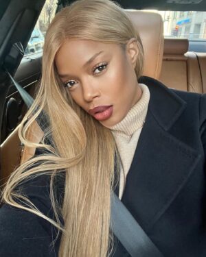 Jill Marie Jones Instagram - UPDATE: Battery on 100% 
Be Careful!!!! 👀💦😜

#JMJinTHECHI ♥️ 
#BlondeBianca 
#MyBlondeEra