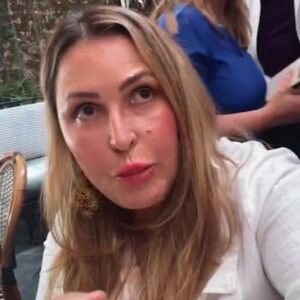 Jillian Warry Barberie Instagram - #OJ is dead and I’m here with three women who covered it endlessly with me!!! @dorothy_lucey @lisabreckenridge @carlota_espinosa11 We’ve got thoughts. @kimegoldman We are thinking of you and your family today also the Browns. ❤️❤️❤️❤️