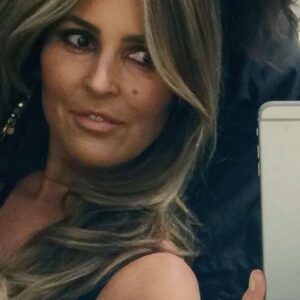 Jillian Warry Barberie Instagram - I miss the magic of @lorenzomartin hair!!!!!! This popped up on my phone. Love it!!! Lorenzo is a wizard!!!! 🙏🏼❤️