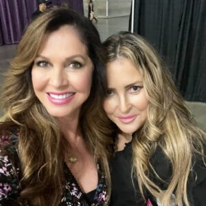Jillian Warry Barberie Instagram - I am so blessed by GOD to have incredible uplifting women in my life. @4lisaguerrero is one of them. A star. A bright beautiful supportive sister for 30 years. She was my support yesterday at the LA Convention Center Expo where I got to be a speaker and interview @torispelling (another amazing lady) Thank you to all the women hi attended tht I spoke with yesterday and met afterwards in your booths of creativity. Thank you. Lisa and I had dinner after, watched @netflix and chilled and I fell asleep in her guest bedroom with the balcony doors open so I could listen to the waves crashing the shoreline all night. It was magical. I’m coming back to life. I see colors. I am going to lose that 50 pounds. I am going to get my life back. I am going to use those weaknesses from my past as my power to move into my future. And I’m doing it with my beautiful friends around me. Friends of 20-40 years. How am I so blessed? Now I’m off to @heatherlocklear another shining light in my life. I’m so close to her that I am the 4th daughter, the youngest adopted daughter twice removed. Her brother calls me his lil sis and Heather is definitely my sister. Her family has become my family here. Her entire family. I’m so full of emotion right now. My heart is full and I am just grateful for the people in my life. How did I get so lucky? I don’t know. I’m just thankful God. Happy Sunday. ❤️❤️❤️❤️🙏🏼🙏🏼🙏🏼🙏🏼