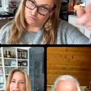Jillian Warry Barberie Instagram - Snap!  I need a job and @thedailybeast might be hiring to cover @laurenwsanchez Who better than me? @steveedwardsla and @dorothy_lucey have got thoughts. Tune into my Subscription channel at 12:40 pacific ❤️ #OGLA