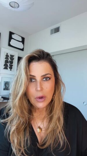 Jillian Warry Barberie Instagram - What??????