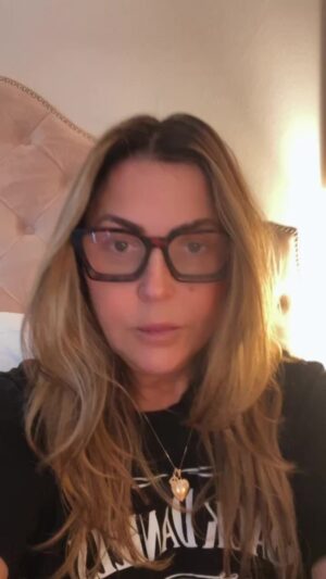 Jillian Warry Barberie Instagram - Getting ready to go on air. Lost 10 pounds. So far on Monjaro. Someone alert kellyddodd the mean girl apparently who attacked me in the comments. I
Believe in lifting women up. But if you come for me? Fuck you. I remember you following me like a puppy dog at
The @toofaced party. You were so nice. What happened? Was it when @tamrajudge popped by my live? God I love her. Hey did I mention when I worked with your husband long before you knew him @rickleventhal he was awesome!!! Loved his ex wife Penny and his fiance @idiotsivan She’s one hot crazy bit h! She believes in lifting women up too. So did Penny who gave me many pointers in Miami where I started my career. Not sure what they put in your drink or your implants, But
I would never attack a cancer survivor single mother of two who lost it all and is trying hard to come back. God forbid you get a disease that chops your tits  off and rips your hair out. If it happened I’d still be cool to you. But you jumped me, and this bitch bites. Ta ta.