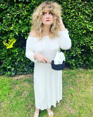 Jillian Bell Instagram - “I’m not gonna be ignored, Dan!” @glennclose 🐇🍜