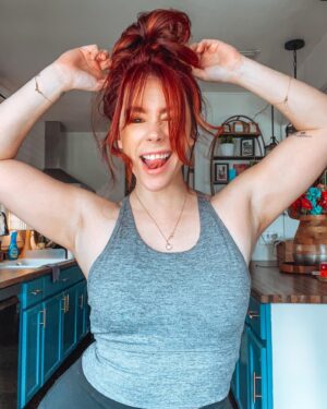 Jillian Rose Reed Instagram - She and the selfie camera are really vibing today ✌🏼