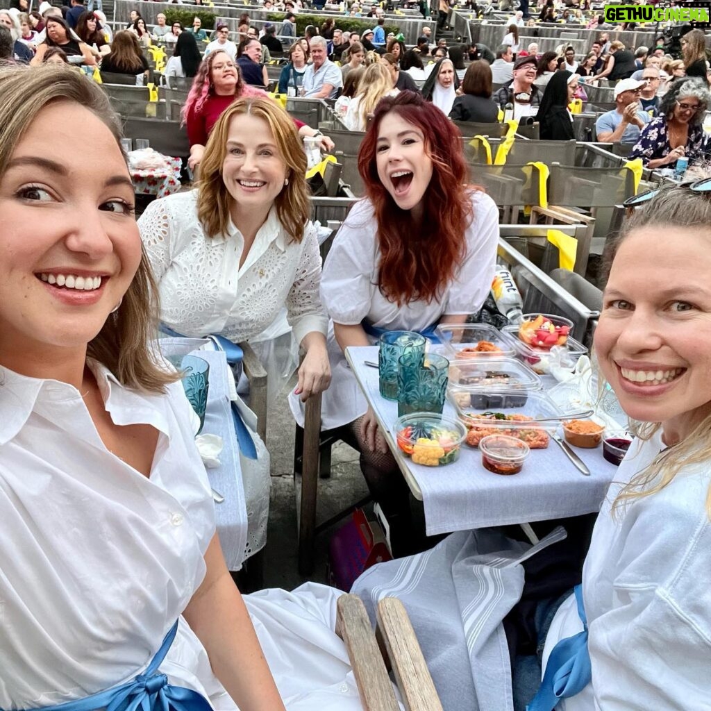 Jillian Rose Reed Instagram - Girls in white dresses with blue satin sashes but make it a vibe🩵🖤 #soundofmusic #hollywoodbowl