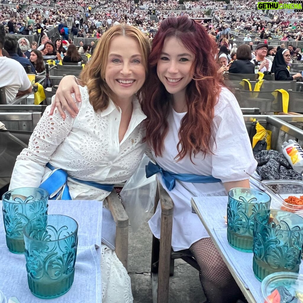 Jillian Rose Reed Instagram - Girls in white dresses with blue satin sashes but make it a vibe🩵🖤 #soundofmusic #hollywoodbowl