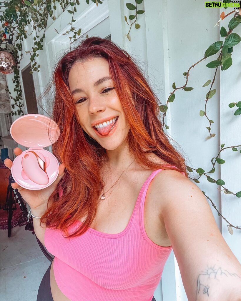 Jillian Rose Reed Instagram - "Cares about women's sexual wellness with no shame Barbie!" ✨✨💅 EVERYONE who signs up to my giveaway will receive either a free toy or gift card! Bellesa is a for women, by women company dedicated to erasing the stigma & empowering women ❤️❤️ All you have to do is: ✨Click the link in my Instagram bio ✨Sign up with your email ✨See your first gift from @bellesaco 100% discreet shipping & billing ✨Tag someone who deserves a vibe!