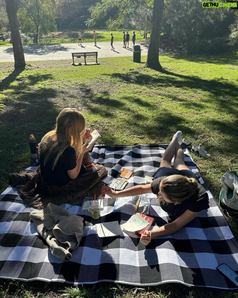 Jillian Shea Spaeder Instagram - here is me existing and having a picnic and doing things