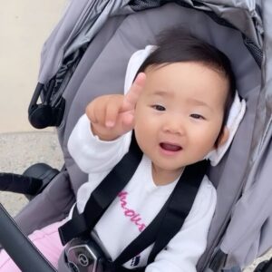 JinJoo Lee Instagram - 🩷😜