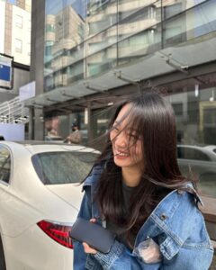 Jin Ki-joo Instagram - 안녕하세요🍀