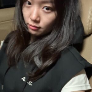 Jin Ki-joo Instagram - 벌써 목요일 퇴근 #볼륨을높여요 #스페셜디제이 #주디입니다