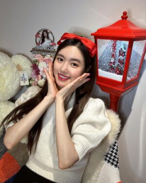 Jin Se-yeon Instagram - 🎄미리메리크리스마쑤🎄
⠀
⠀
크리스마스는 가족과 함께 😉
#어제넘즐거웠움🙈