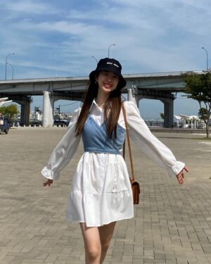 Jin Se-yeon Instagram - 딱 좋은 날씨거등요🍂