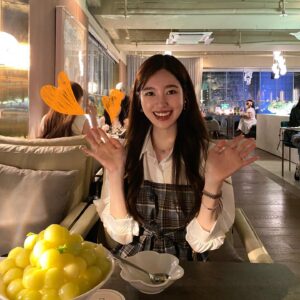 Jin Se-yeon Instagram - 🍧🎈✨