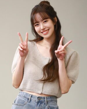 Jin Se-yeon Instagram - ⠀
⠀
#starting_over