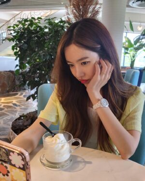 Jin Se-yeon Instagram - 더웡🥲🍧