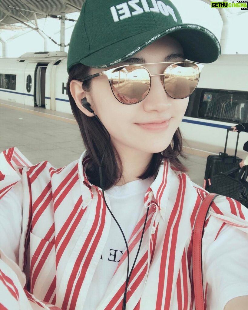 Jing Tian Instagram - #summer ☀️☀️☀️