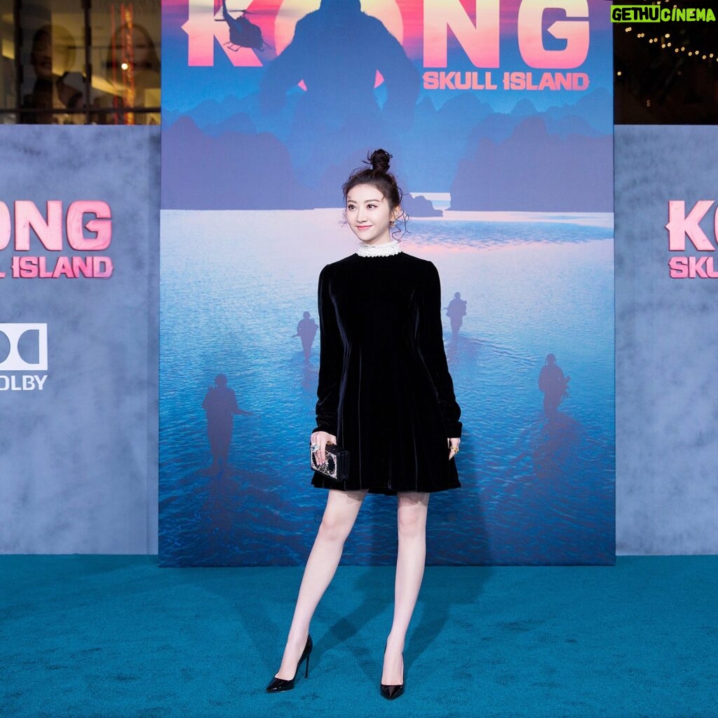 Jing Tian Instagram - #kongskullisland premiere in L.A. Such an honor to be part of this fantastic Movie.❤️ @kongskullislandmovie