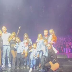 Jo O'Meara Instagram - What a moment in time to cherish forever !! Seeing us on stage with our kids at the 02 is something truly special 💫 @sclub