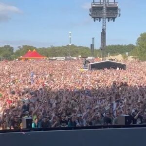Jo O'Meara Instagram - Wow what a day ! Thankyou so much @isleofwightfest for having us , we had a blast 🙏🏻❤️ next stop Alderfest 6th July … who’s ready ??? 🙌🏻🙌🏻🙌🏻 @sclub #isleofwhitefestival #sclub #reach
