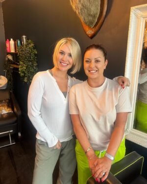 Jo O'Meara Instagram - Absolutely loving my new cut and colour thanks to the amazing … @siobhanhair … Thankyou so much ! I Love it 🥰 This sassy little Bob is back babyyyy ! 🙌🏻🙌🏻🙌🏻 #freshhair #bob #sassy #festivalready #letsgo 😝