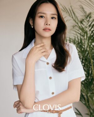 Jo Yoon-hee Instagram - #@clovis_kr