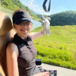 Jo Woo-ri Instagram - 애써 웃는거임 😊⛳️☀️🤭💕💗😻