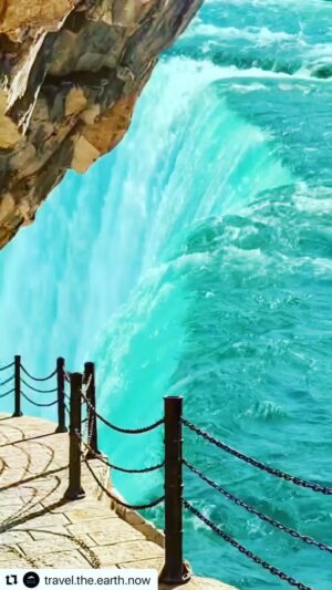 Joana Benedek Instagram - 112K👏 Gracias por siempre estar a mi lado!🙌
“Así cómo el fluir del agua es inherente en la naturaleza, así mismo sería bueno dejar, que fluyan los acontecimientos de tu vida. 

El plan de Dios es mucho mayor, que cualquier sueño humano!
Si dejas que Dios guíe tu Destino, siempre te va a poner en un mejor escenario, del que tú esperabas! 

Sólo AGRADECE por todo y observa por dónde serás guiado, ya que será para tu mayor Bien!

La decisión siempre nos pertenece. 
#Joana♥️”

#RefexionesDeMiAlma2022🌟

#BendicionesParaNuestroBelloPlanetaAzul🌎.